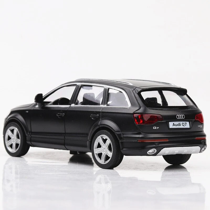 Miniature Audi Q7 1:36 - Image 3