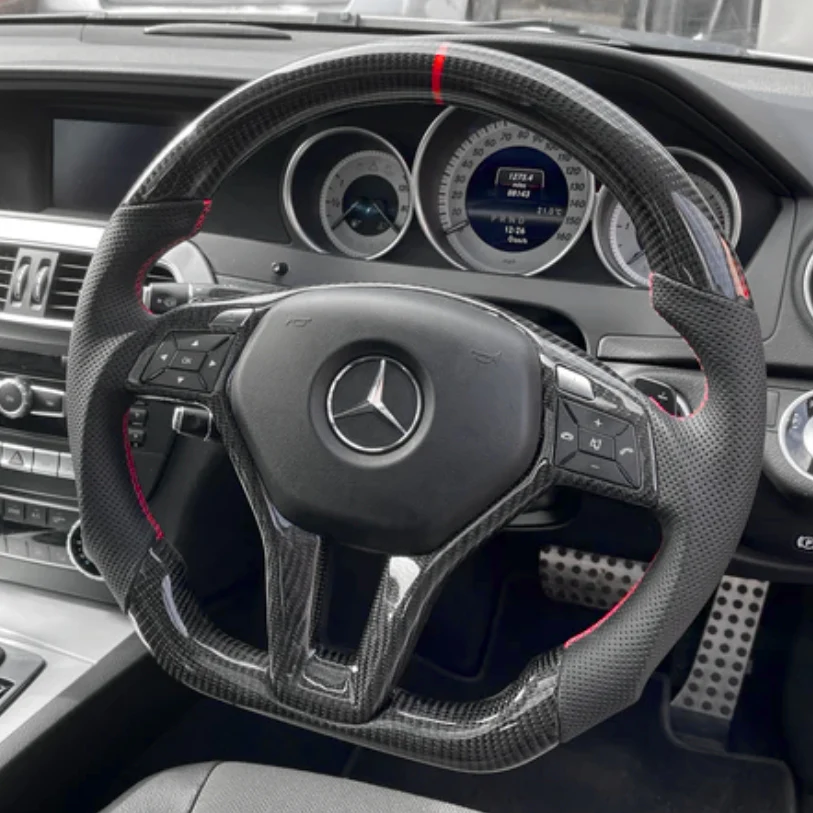 Volant AMG Mercedes W204 Facelift - Image 2